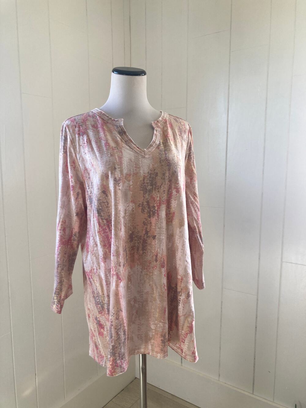 Belle Pink Splashy Print Stretch Pullover, Size L